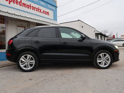 Used 2017 Audi Q3 2.0T Premium image 4