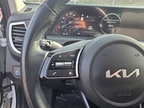 Used 2024 Kia Seltos SX w/ SX Sunroof Package image 16