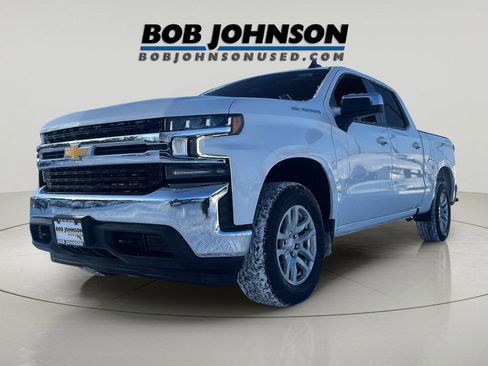 Used 2022 Chevrolet Silverado 1500 LT AWD/4WD image 3