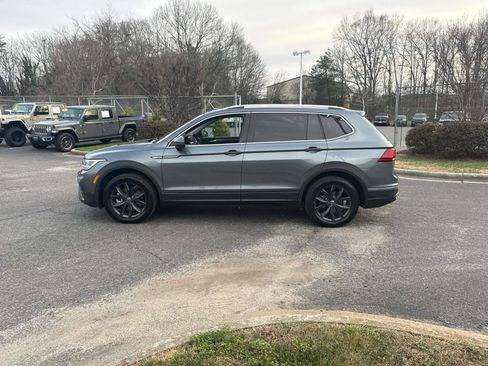 Used 2024 Volkswagen Tiguan SE image 5