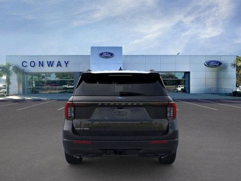 New 2026 Ford Explorer Active image 5