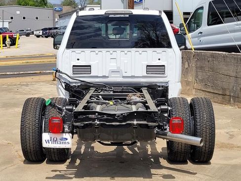 New 2026 Ford F350 XL w/ XL Chrome Package image 3