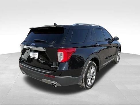 Used 2024 Ford Explorer Limited AWD/4WD image 2