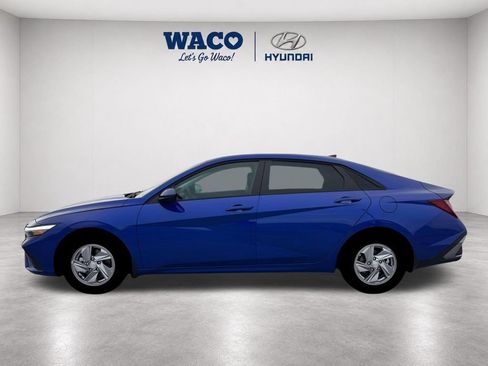 Used 2026 Hyundai Elantra SE w/ Cargo Package FWD image 5