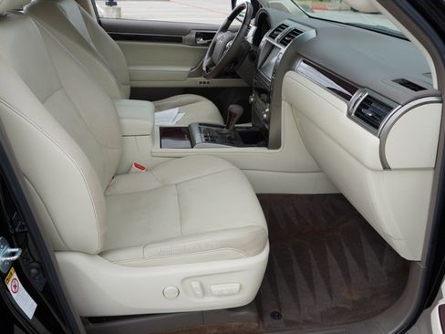 Used 2015 Lexus GX 460 w/ Premium Package image 15