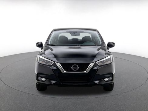 Used 2025 Nissan Versa SV FWD image 2