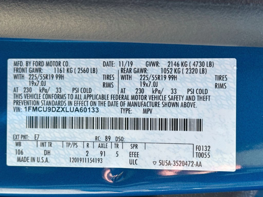 Used 2020 Ford Escape Titanium AWD/4WD image 32