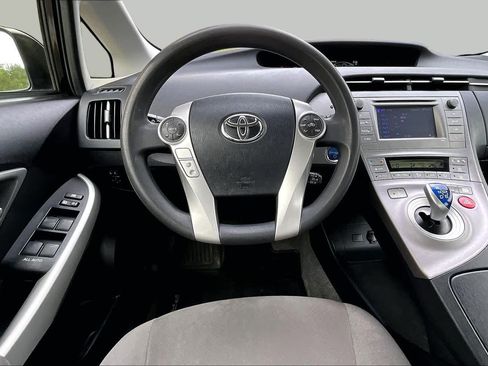 Used 2015 Toyota Prius Two FWD image 6