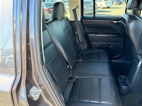 Used 2015 Jeep Patriot High Altitude AWD/4WD image 16