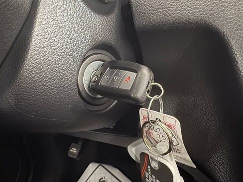 Used 2018 Nissan Rogue S FWD image 29