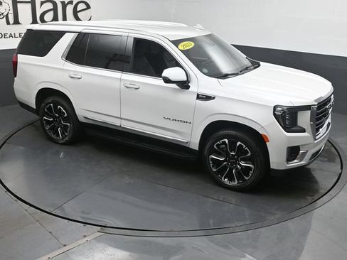 Used 2023 GMC Yukon SLT w/ SLT Luxury Package AWD/4WD image 44