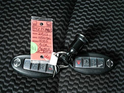 Used 2017 Nissan Leaf S w/ Charge Package FWD image 34