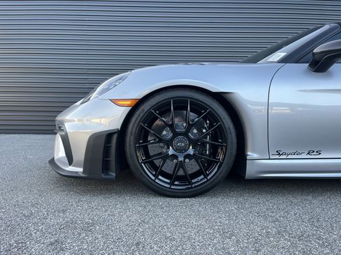 Certified 2025 Porsche 718 Boxster Spyder RS image 15