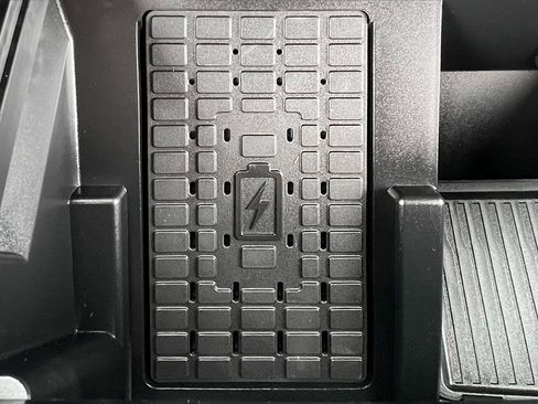 Used 2025 Ford F250 Platinum image 26