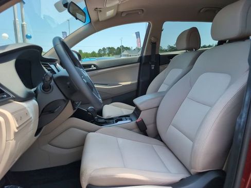 Used 2018 Hyundai Tucson Sport w/ Cargo Package FWD image 13