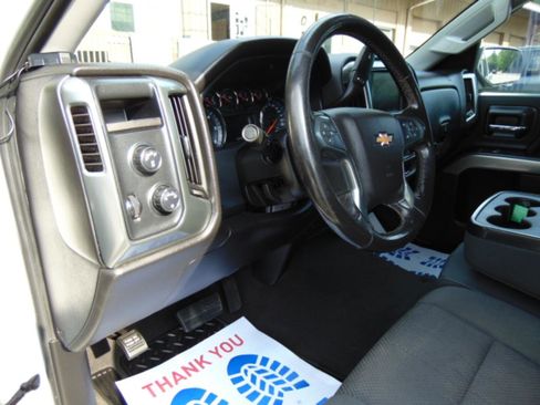Used 2019 Chevrolet Silverado 1500 LT AWD/4WD image 30