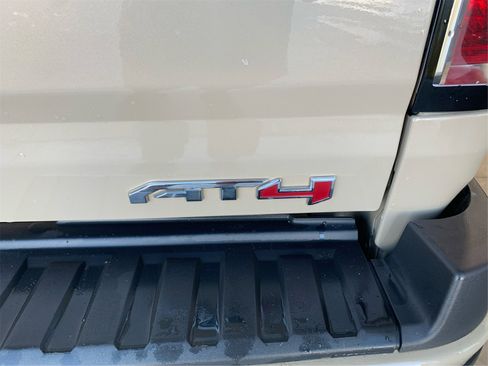 Used 2022 GMC Canyon AT4 image 22