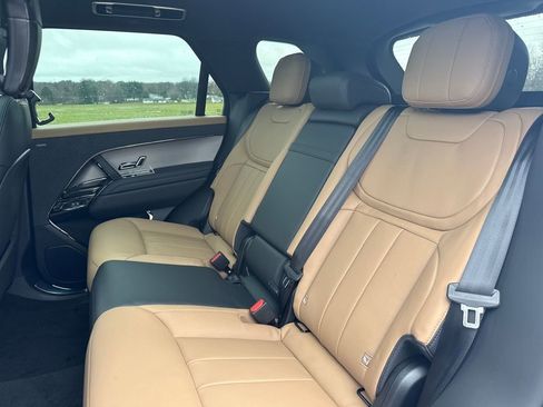 New 2026 Land Rover Range Rover Sport Dynamic SE AWD/4WD image 13