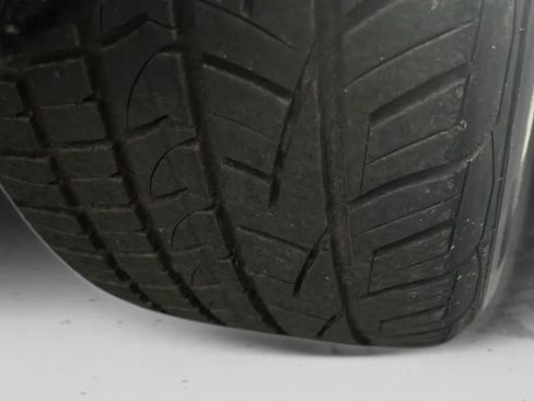Used 2005 Cadillac XLR RWD image 38