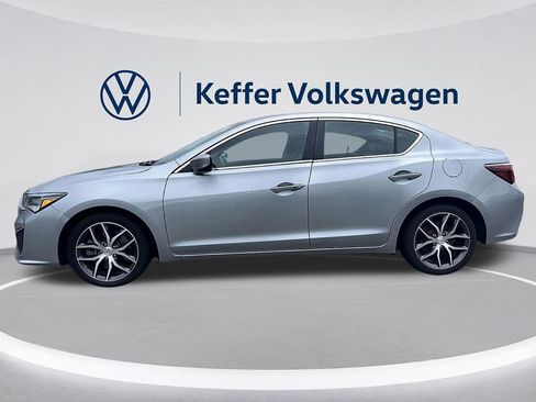 Used 2019 Acura ILX FWD image 2