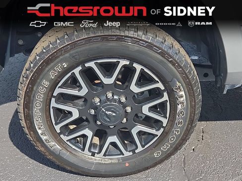 Used 2025 RAM 2500 Limited AWD/4WD image 9
