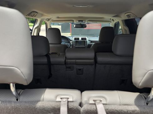 Used 2019 Lexus GX 460 w/ Navigation Package image 20