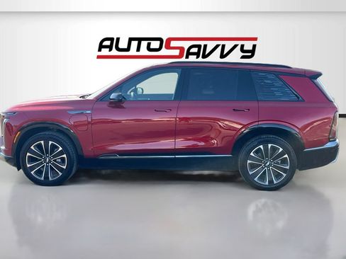 Used 2026 Cadillac Vistiq Sport w/ LPO, Floor Liner Package AWD/4WD image 4