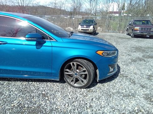 Used 2020 Ford Fusion Titanium image 2