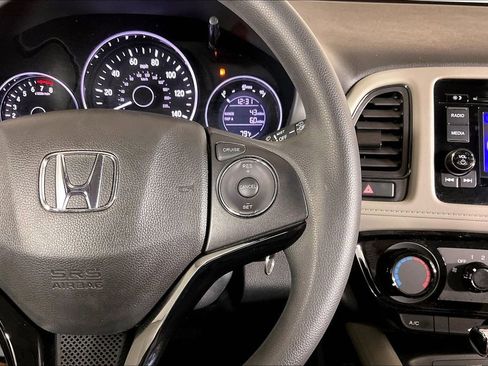 Used 2022 Honda HR-V LX image 19