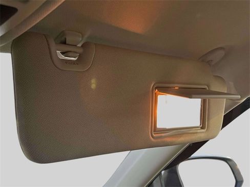 Used 2019 Toyota Highlander SE image 33