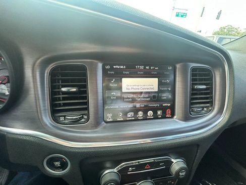 Used 2016 Dodge Charger SXT w/ Blacktop Package RWD image 12