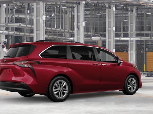 New 2026 Toyota Sienna XLE image 10