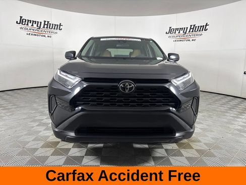 Used 2024 Toyota RAV4 LE FWD image 3