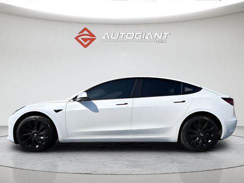 Used 2023 Tesla Model 3 Standard Range RWD image 3