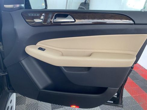 Used 2019 Mercedes-Benz GLS 450 4MATIC w/ Premium 1 Package image 6