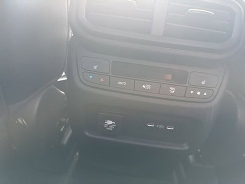 Certified 2025 Honda Pilot Elite image 18