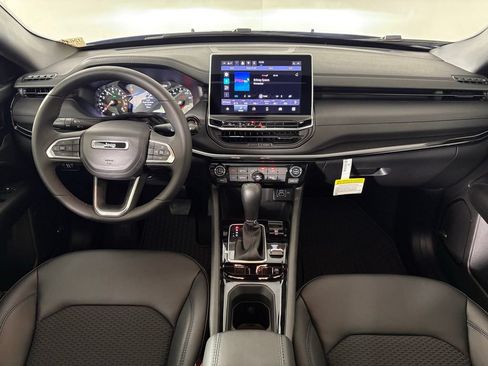 New 2026 Jeep Compass Latitude w/ Sun and Sound Group AWD/4WD image 34
