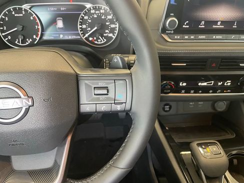 Certified 2026 Nissan Rogue SV FWD image 14