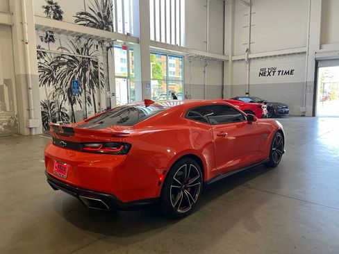 Used 2018 Chevrolet Camaro SS w/ Hot Wheels Edition RWD image 5