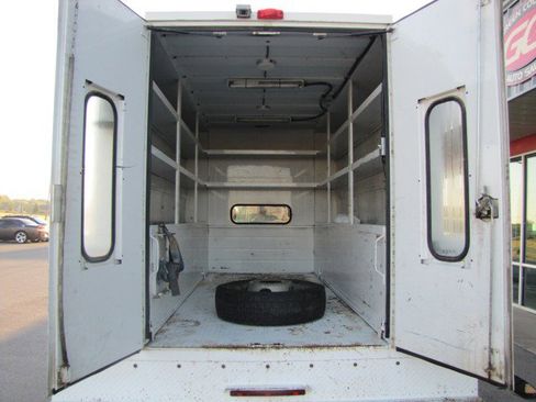 Used 2012 RAM 5500 SLT w/ Max Tow Pkg image 9