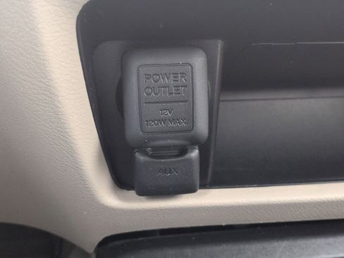 Used 2010 Honda Civic Hybrid Sedan image 17