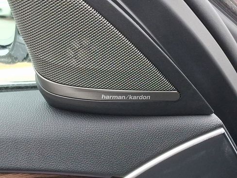 Used 2022 BMW 540i xDrive w/ Executive Package image 26