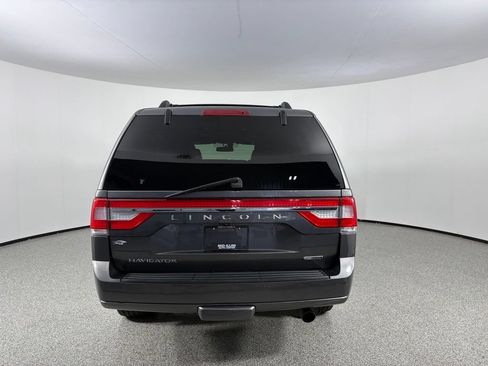 Used 2015 Lincoln Navigator 4WD image 5