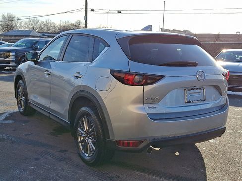 Used 2017 MAZDA CX-5 Touring w/ Preferred Equipment Package image 4