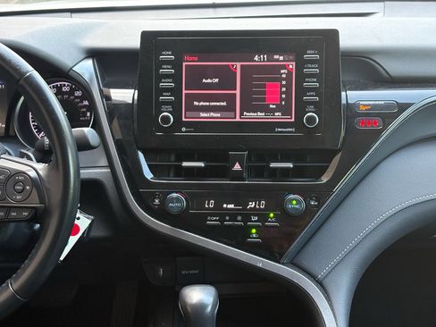 Used 2024 Toyota Camry SE FWD image 15