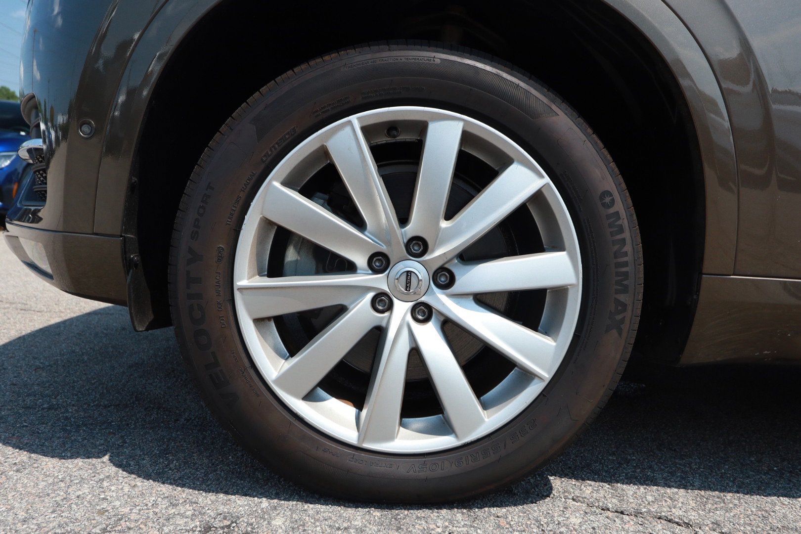 Used 2017 Volvo XC90 T6 Momentum w/ Vision Package AWD/4WD image 9