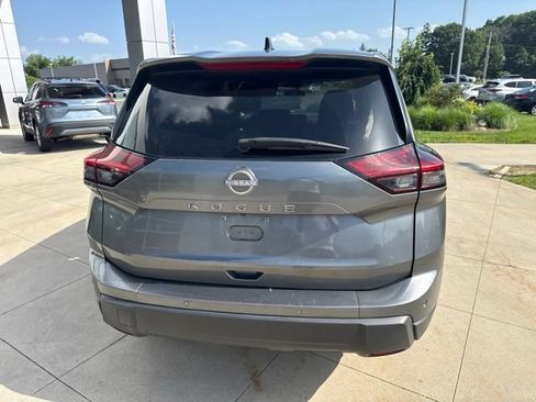 Used 2024 Nissan Rogue S FWD image 6