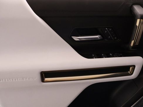 Used 2025 GMC Hummer EV 3X w/ LPO, Sport Package image 16