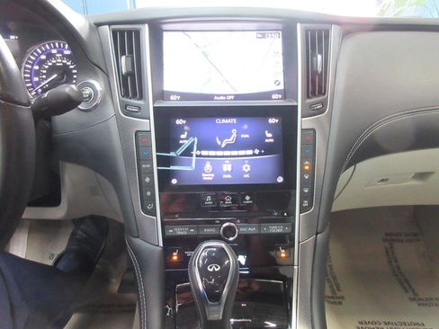 Used 2019 INFINITI Q50 Signature Edition AWD/4WD image 32