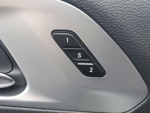 Certified 2026 Chrysler Pacifica Limited w/ S Appearance Package image 5